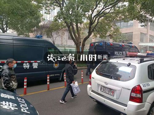 杭州南站发生有人坠楼事件，工作人员紧急回应